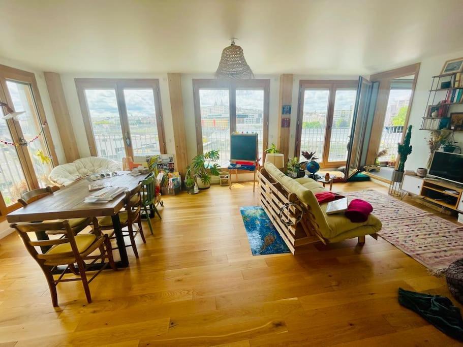 Apartment Montmartre A 2 Ou Paris