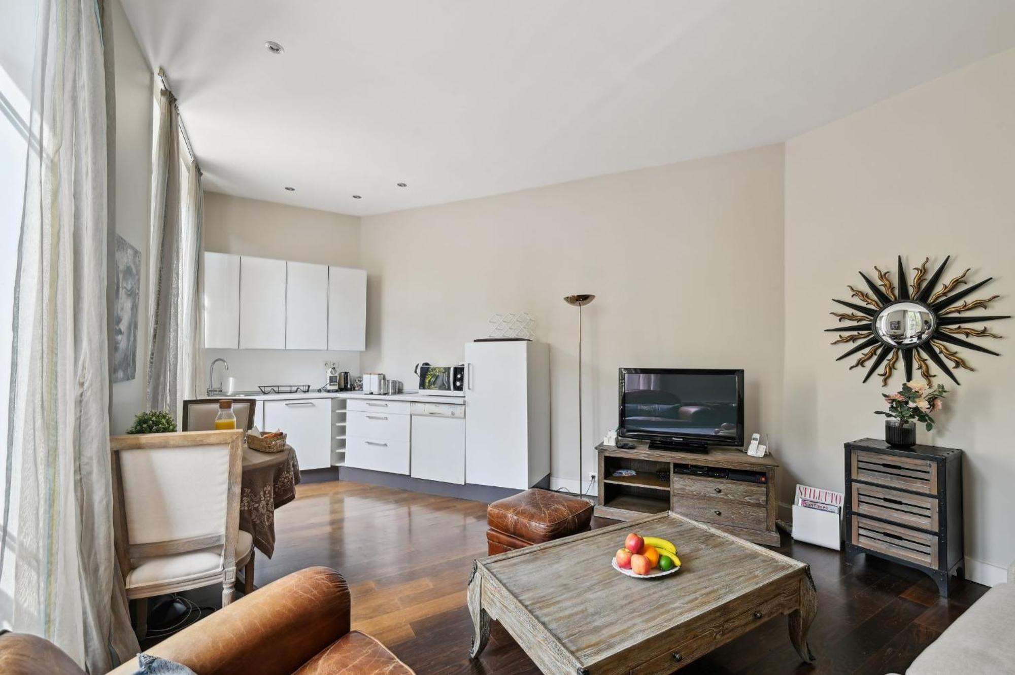Appartement Champs-elysees & Arc De Triomphe - Cityapartmentstay Paris