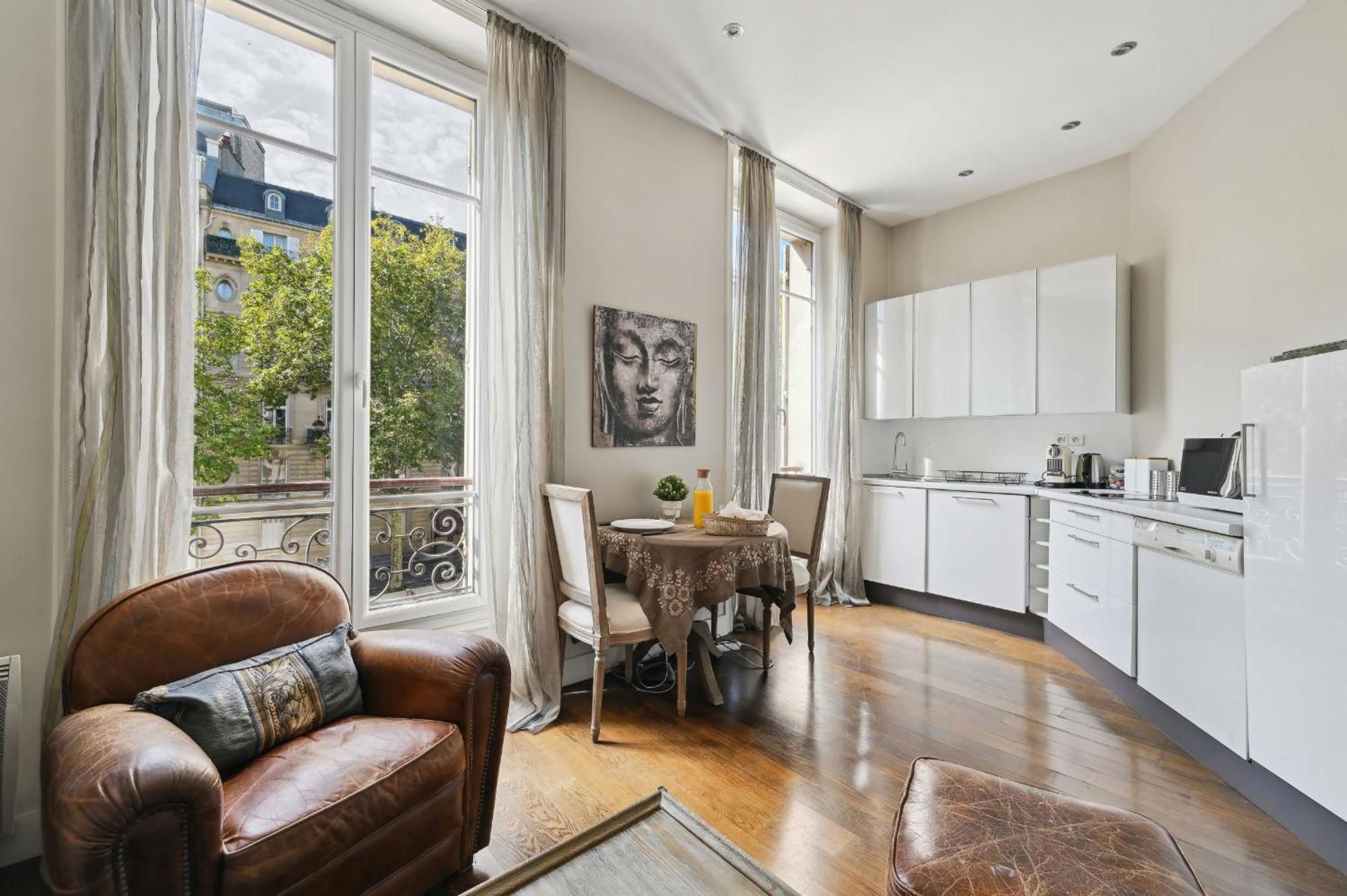 Appartement Champs-elysees & Arc De Triomphe - Cityapartmentstay