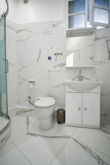 Le Magenta - Coeur De - Canal Saint Martin - 3 6 Personnes Apartment *