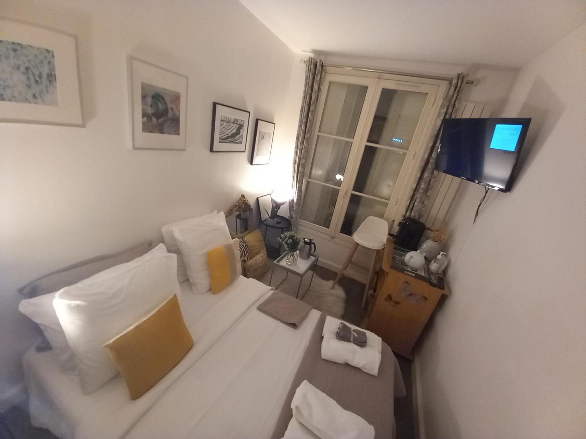 Apartment Gare Montparnasse 1minute,center 6 Eme ,close To Eiffel Tour And Louvre Meusm ,amusing Place