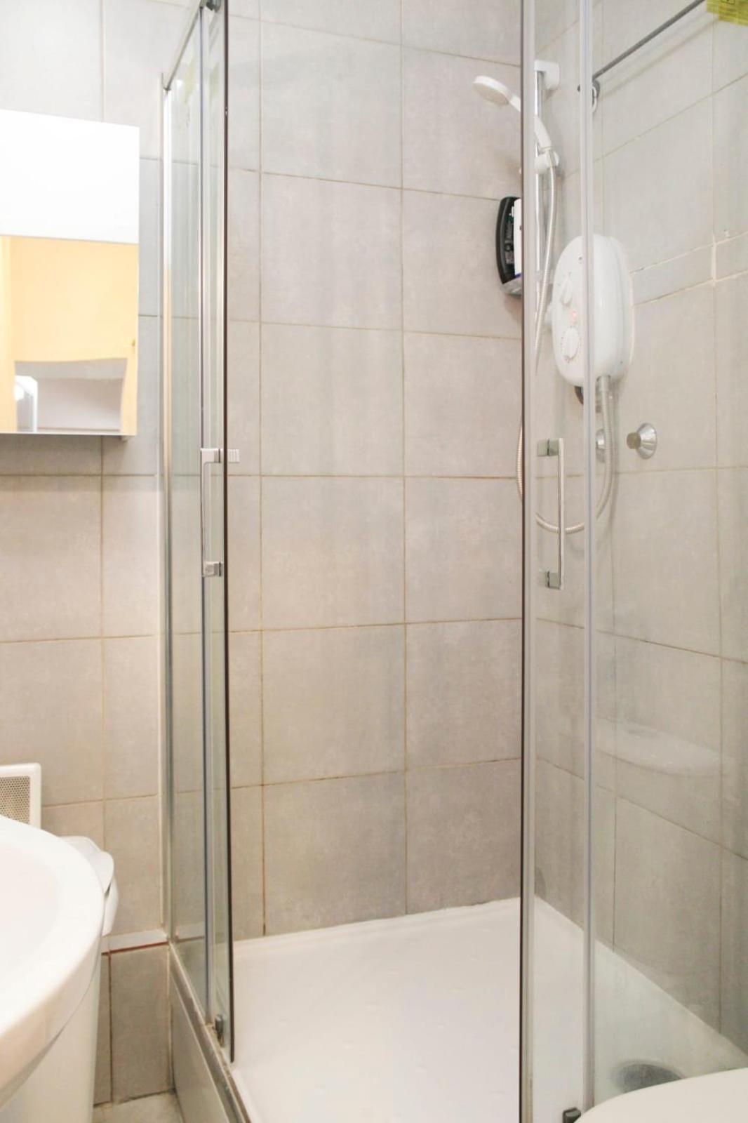 Charming For 4 People In 15 Paris