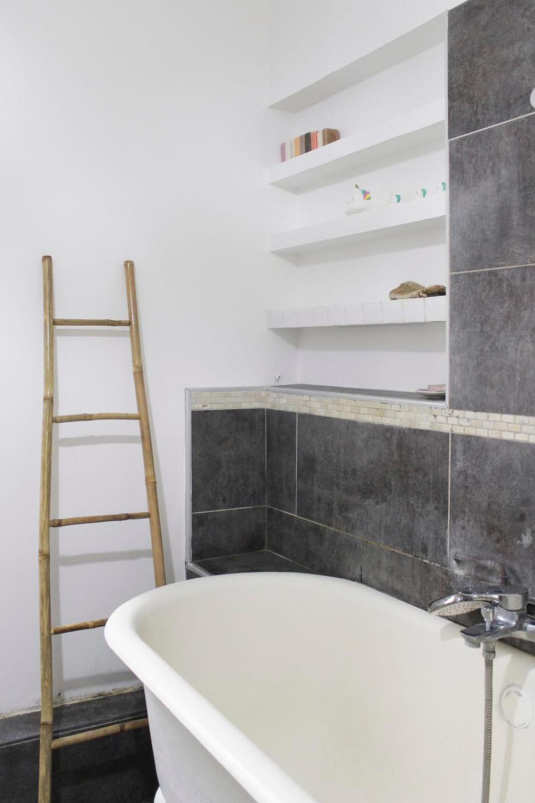 T2 With Wifi Near Station In Centre Appartement Paris