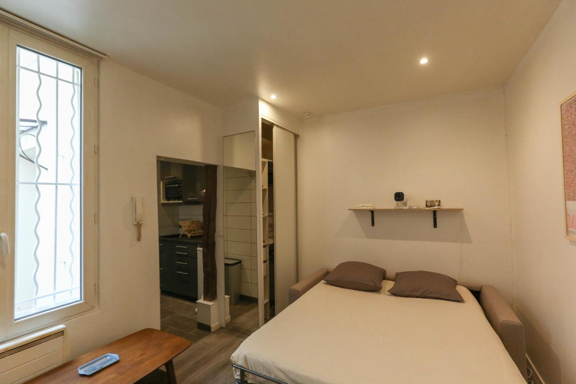 Cosy Next To The Moulin Rouge Apartment