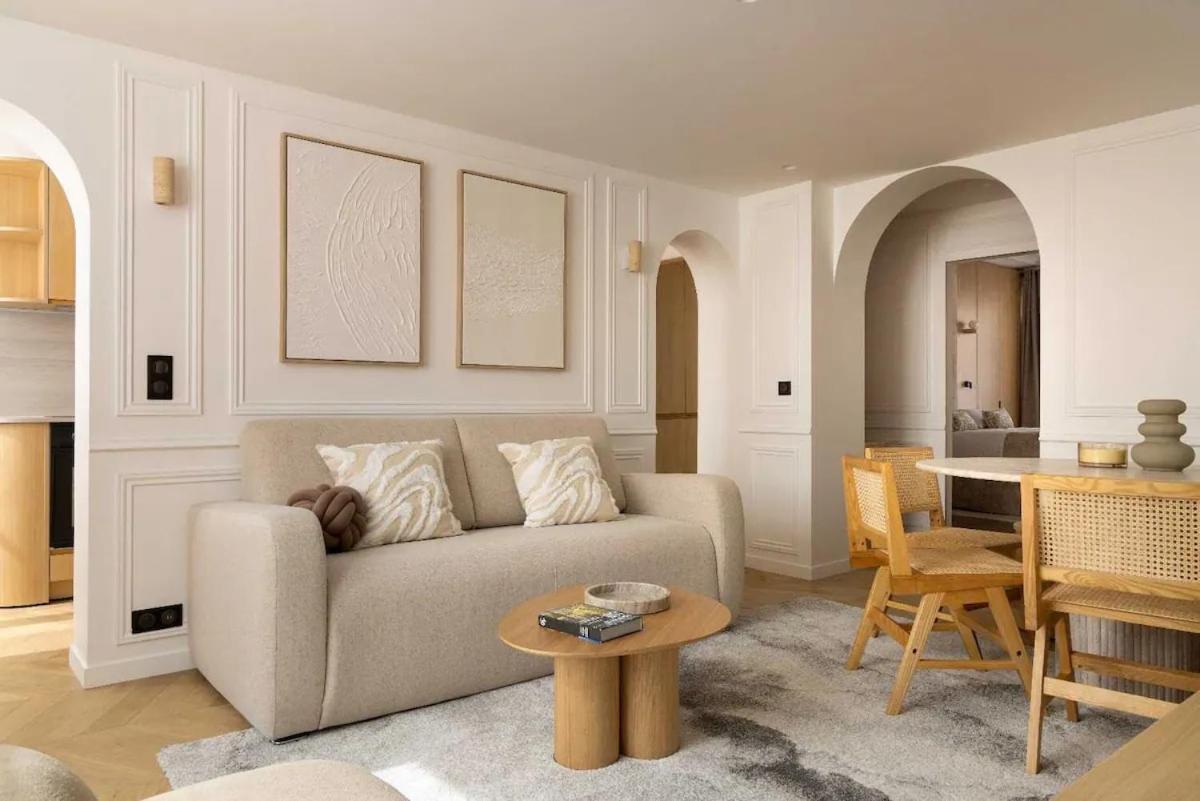 Apartment Chic With Ac 3br 6p Palais Garnier Paris