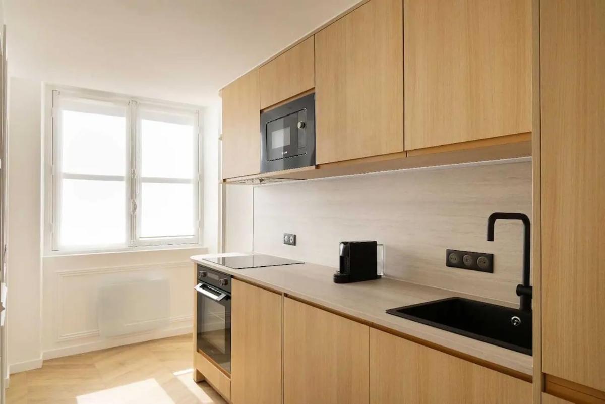 Apartment Chic With Ac 3br 6p Palais Garnier