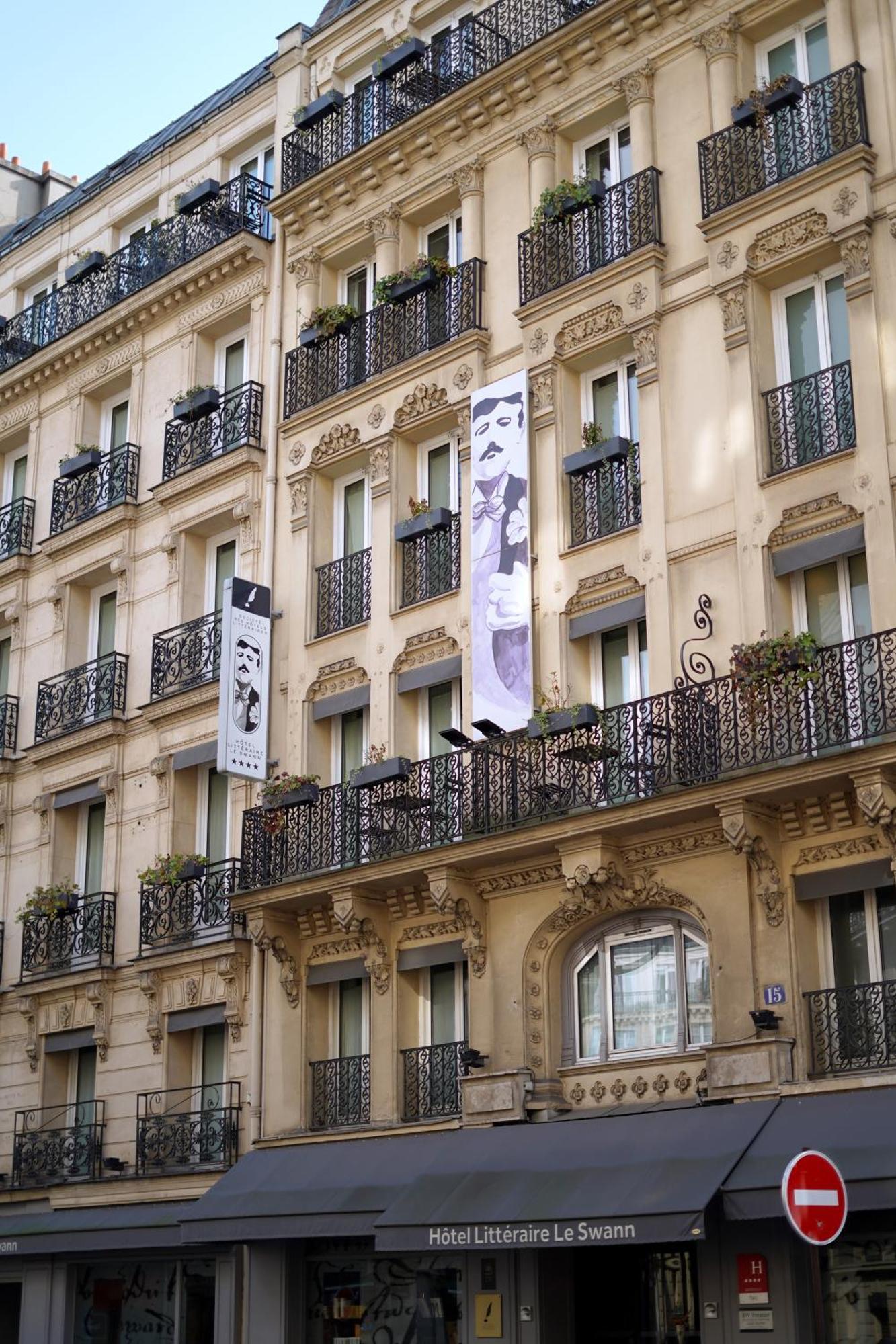 Litteraire Le Swann, Bw Premier Collection Paris