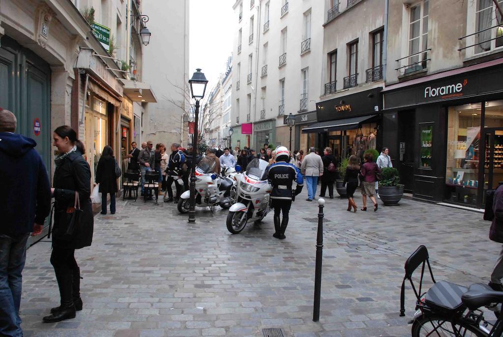 Le Marais Rosiers Paris