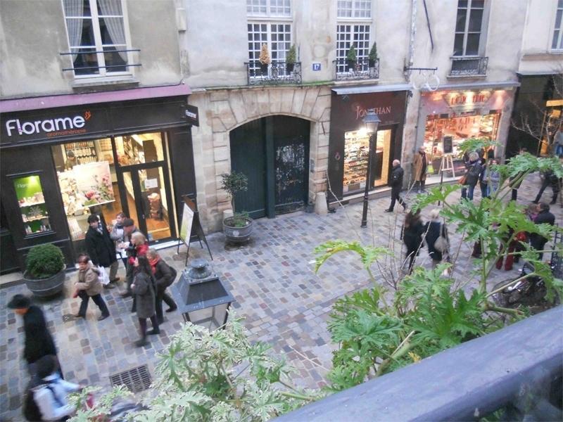 Le Marais Rosiers Paris