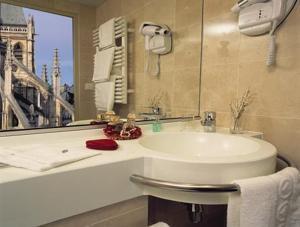 Hotel Résidence Henri Iv 4*