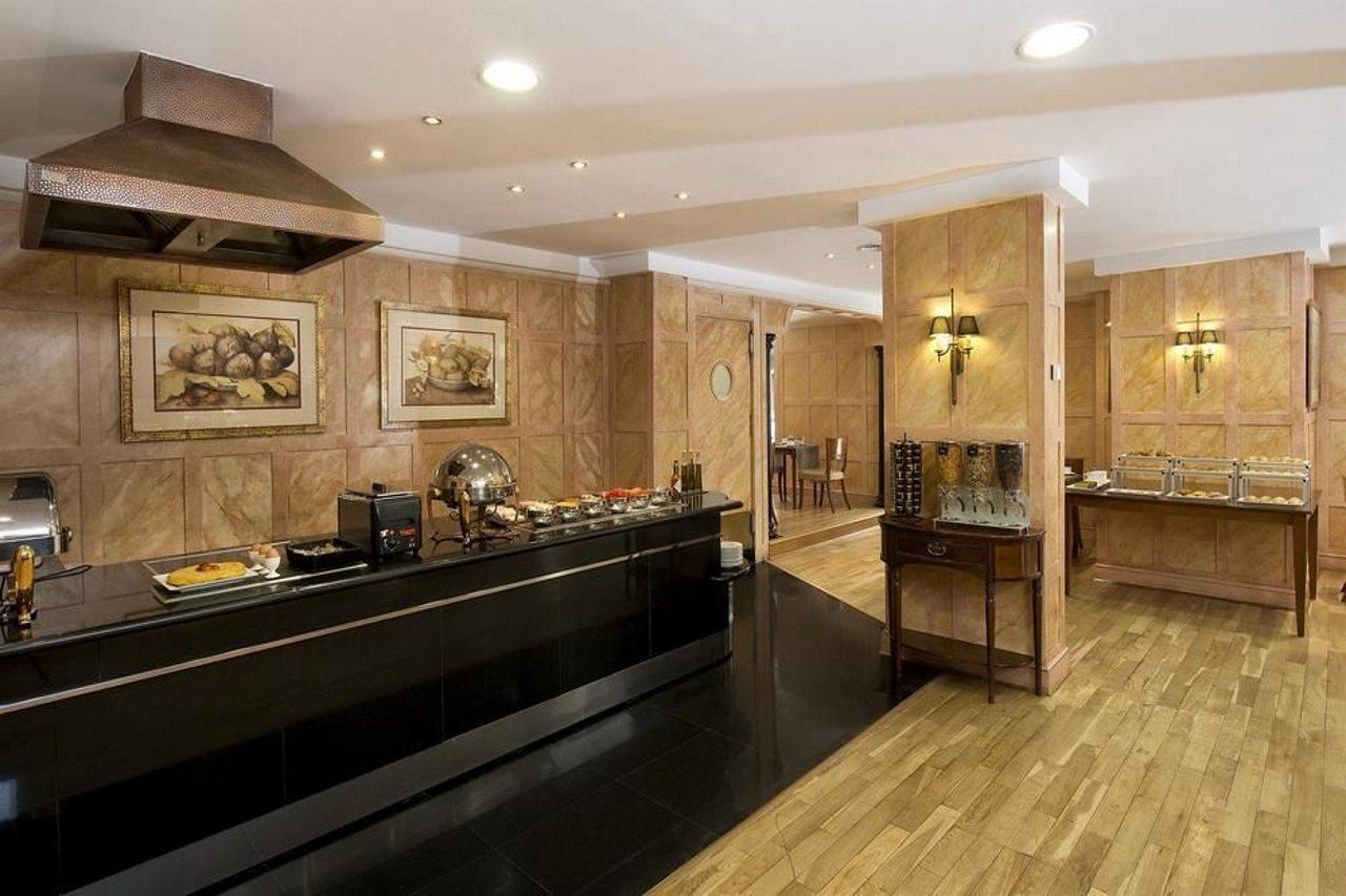 Hotel Melia Vendome 4*