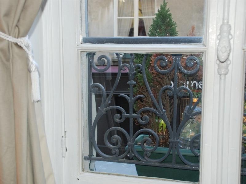 Le Marais Rosiers Paris
