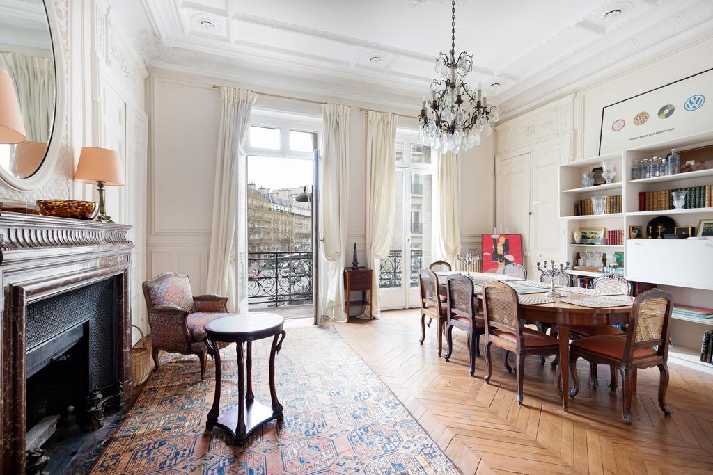 Apartment Haussmann 168 *