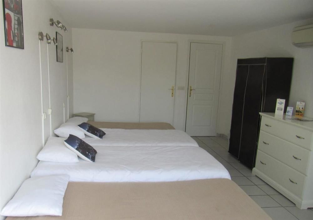 Royal 2* Paris