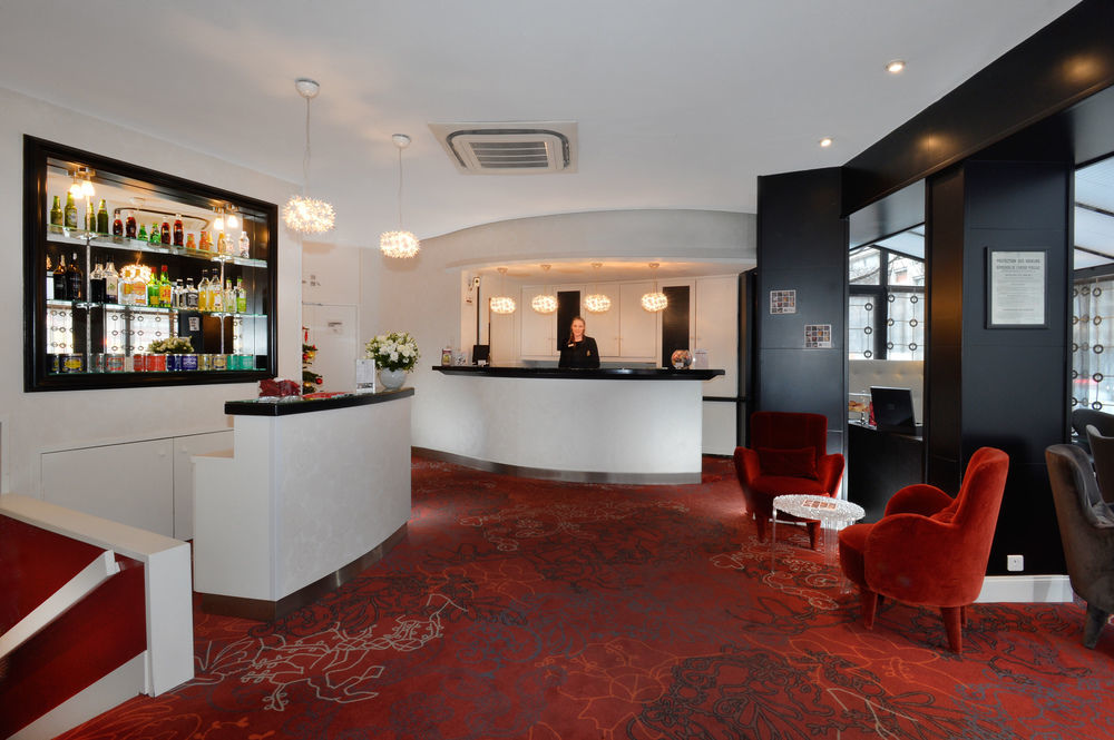 Hotel Plaza Etoile 3*