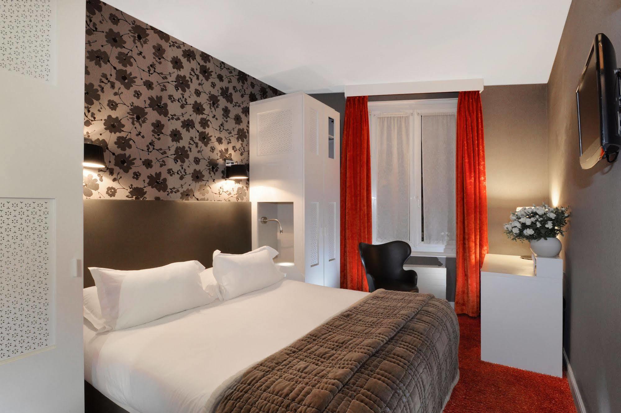 Plaza Etoile Hotel