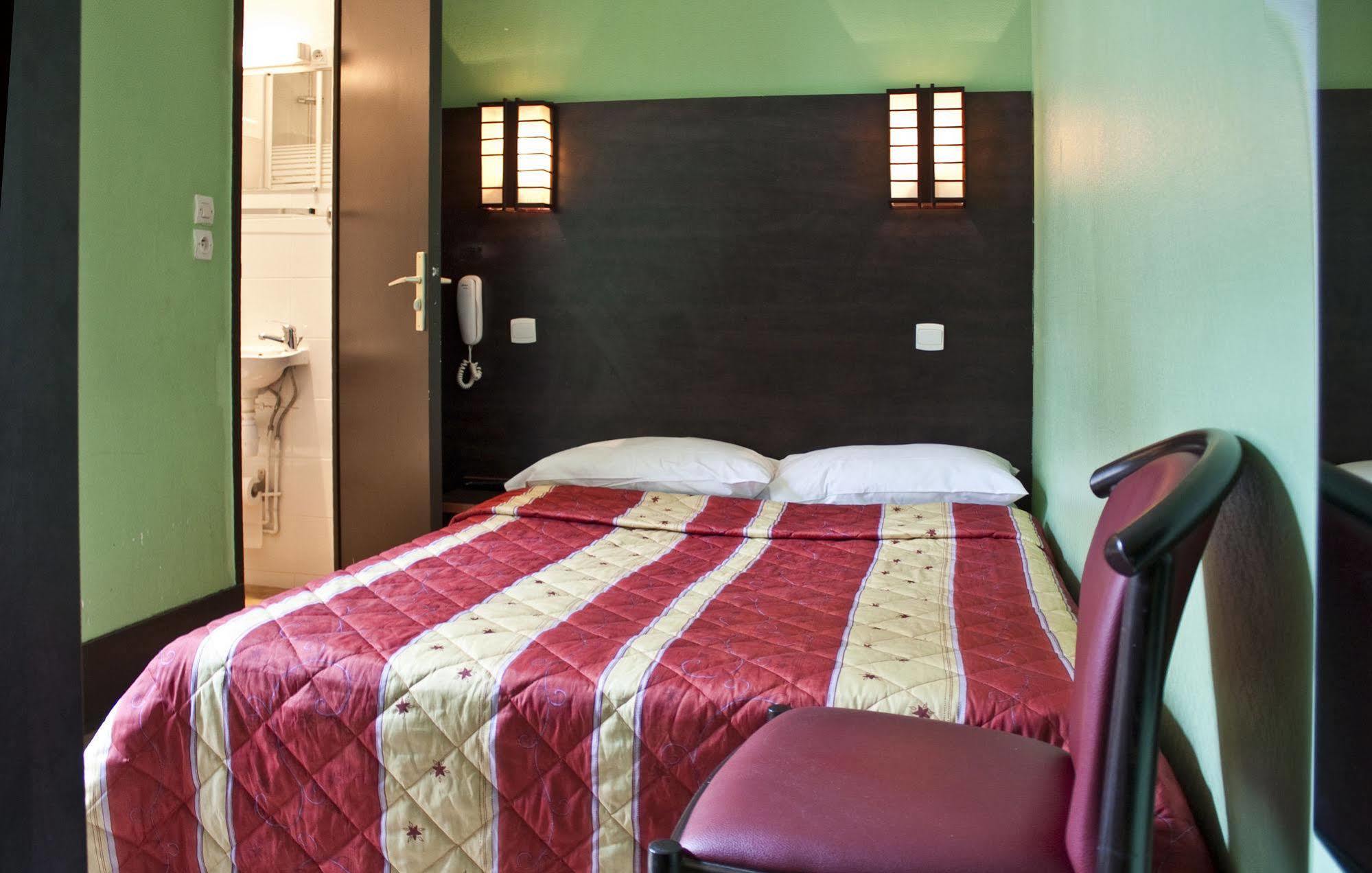 Hotel Cambrai 2*