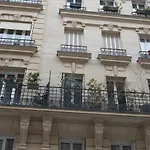 Bright And Newly Renovated 2 Bedroom Apartment, Hip & Central Paris, Montmartre-Opera