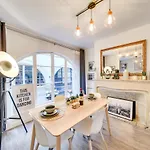 Stunning Historical Parisian Flat - Louvre Area
