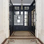 Bright And Newly Renovated 2 Bedroom Apartment, Hip & Central Paris, Montmartre-Opera
