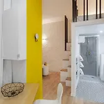 Studio 4 personnes avec Mezzanine à Montparnasse-Saint Germain