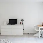 Spacious Studio In The Center Of Montmartre