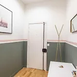 Charming Studio In The Heart Of Belleville