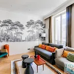 141 - Beautiful Flat Triangle D Or Champs Elysees