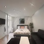 Cosy Studio Champs-Élysées - HALA PARIS