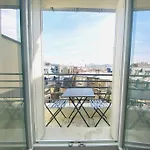 Condo Tour Eiffel Et Toits De Paris