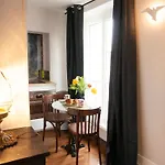 Studio Independant Jardin Du Luxembourg