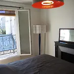 Private Room With Bathroom In Sunny Flat