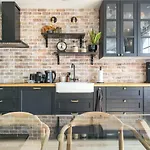 Big Appartement 753Sq Tf, Close To Restaurants