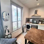 Appartement De Charme Dans Les Batignolles