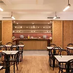 New Hotel Opera