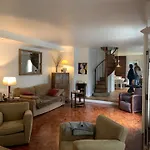 Maison De Campagne A Paris