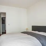 3 Rooms Quiet And Bright