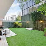 Passy - Eiffel Tower - Amazing 2Br With Garden