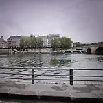 Louvre Imperial Vista O