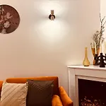 Paris Moments, Your Moments