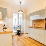 Stay In The Heart Of Le Marais!