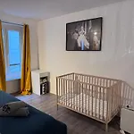 Central Flat For 7