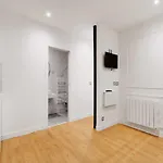 Comfortable Studio - 1Br 4P - Republique