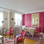 Apartment Rue Copernic - Paris 16