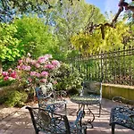 Appartement avec 2 chambre(s) de 95 m² et 2 salle(s) de bains privée(s) à 8e - Champs-Élysées