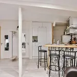 Charming 2 Bedroom Apartment In The Heart Of Paris