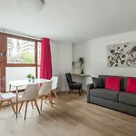Bright And Cosy Flat At The Heart Of Paris In A Trendy District - Welkeys