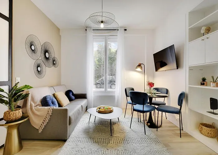 Cmg Buttes Chaumont 4P-1Br
