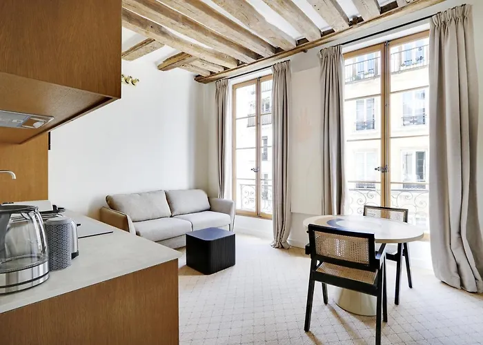 Pick A Flat\'S Apartments In Louvre - Rue Saint Honore