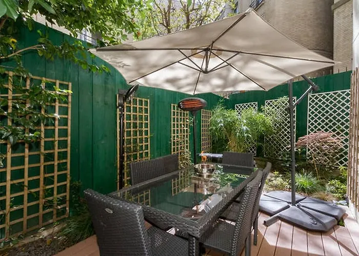 Luxury Flat With Patio Garden